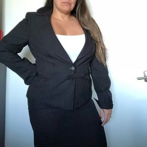 Le suit skirt suit-black
